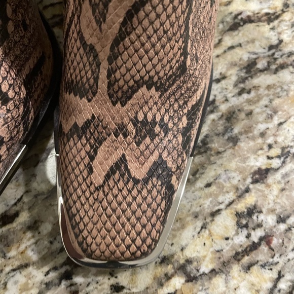 Snake skin ankle boots 9 - Picture 5 of 5